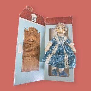 👵🏻 VTG 19796 MARTHA WASHINGTON BICENTENNIAL COLLECTIBLE DOLL HALLMARK 6.5"